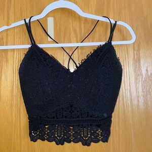 Willow and Root black lace top size medium